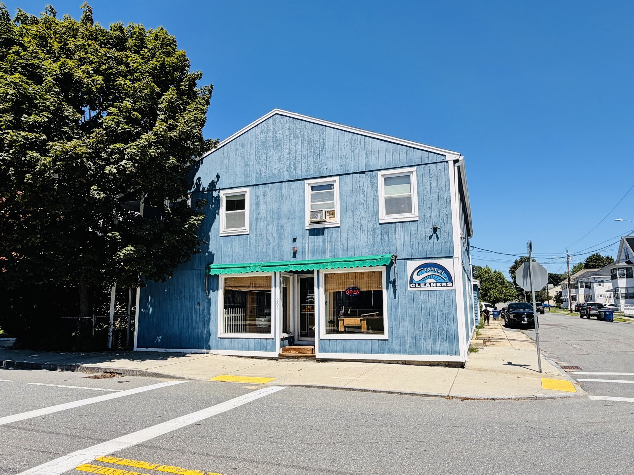 264 Mechanic St, Leominster, MA 01453
