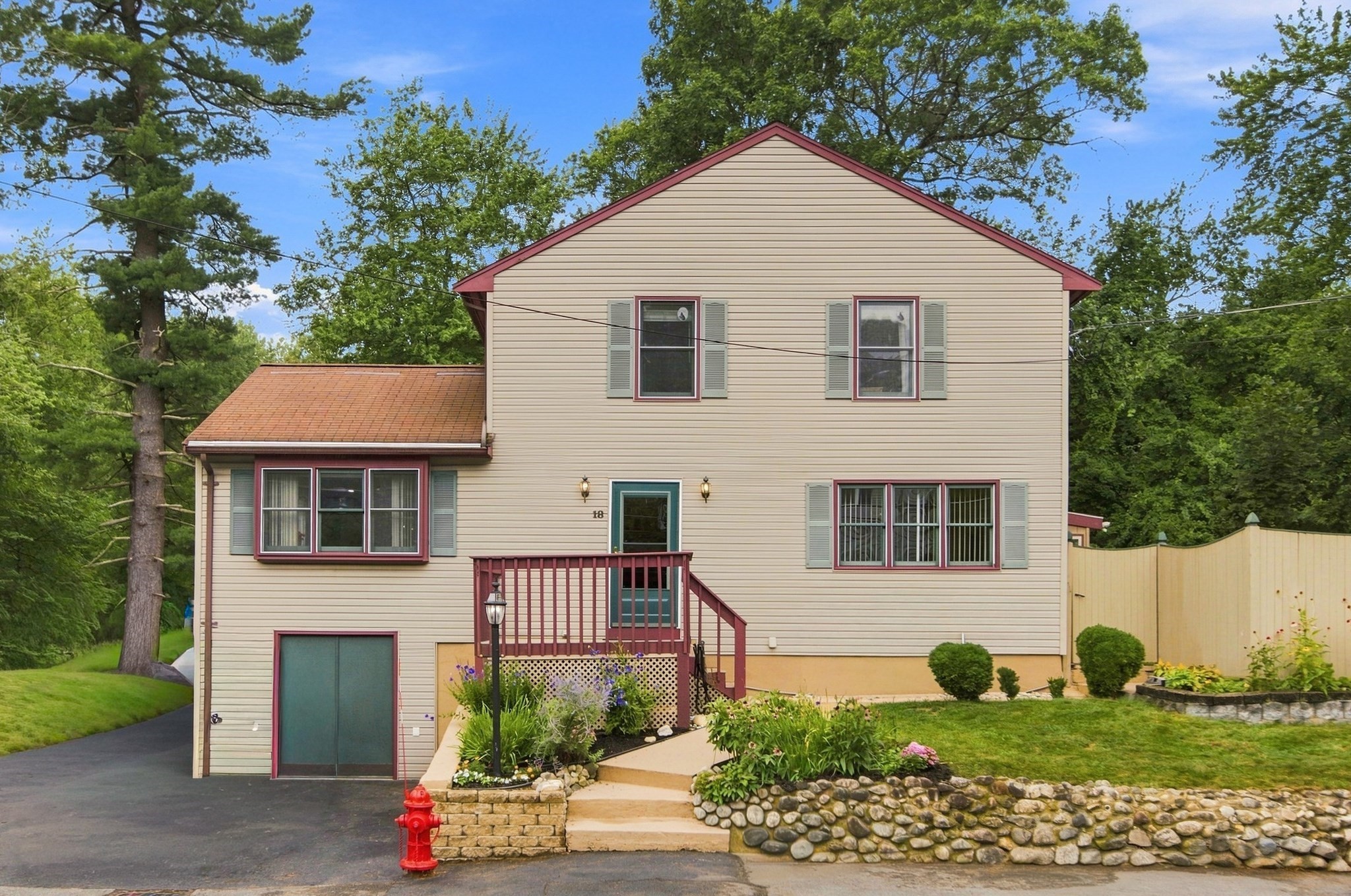 18 Gordon Rd, North Reading, MA 01864