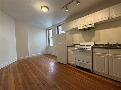 64 Myrtle St., Apt 11