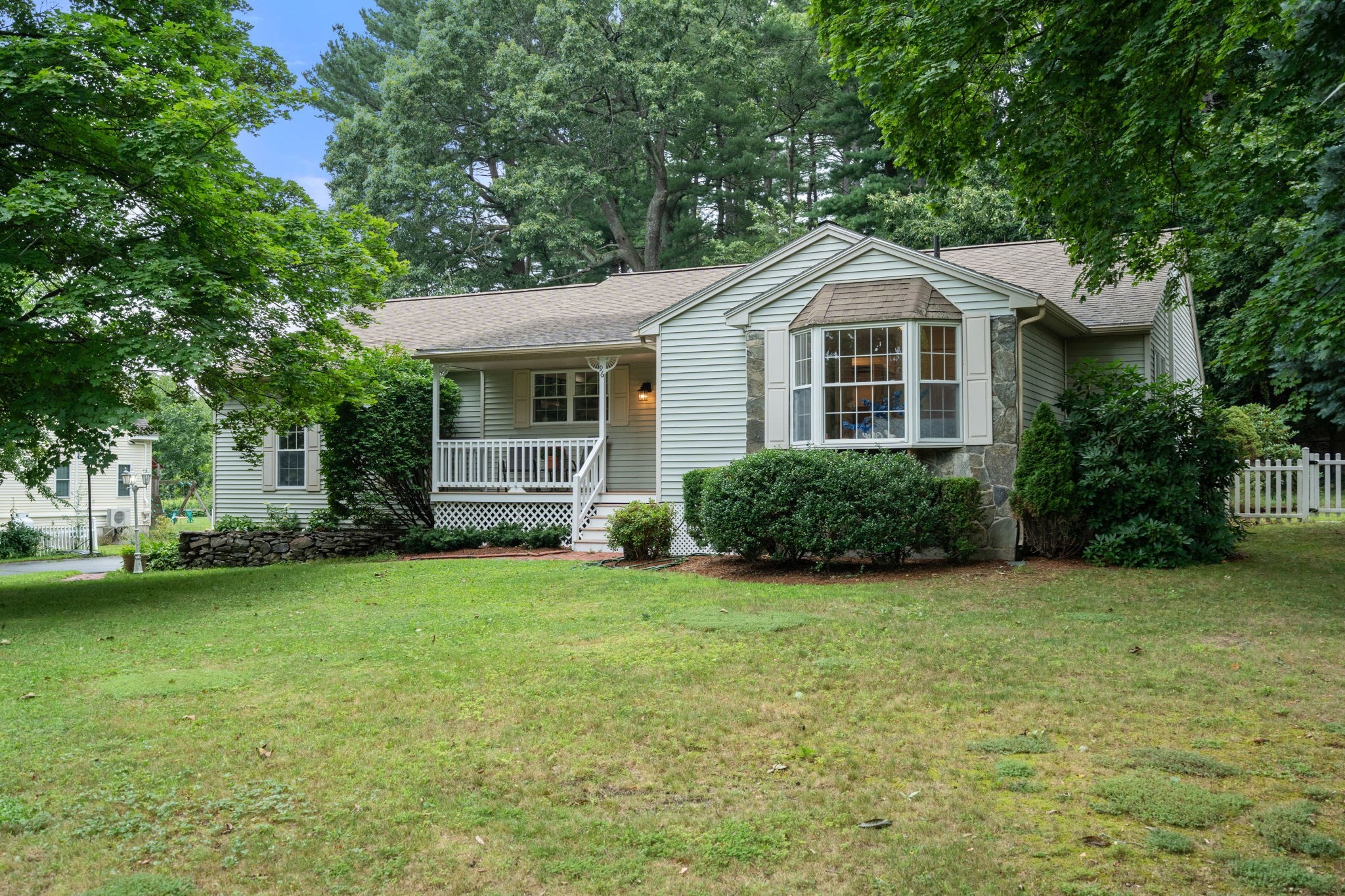 96 Grove, Shrewsbury, MA 01545