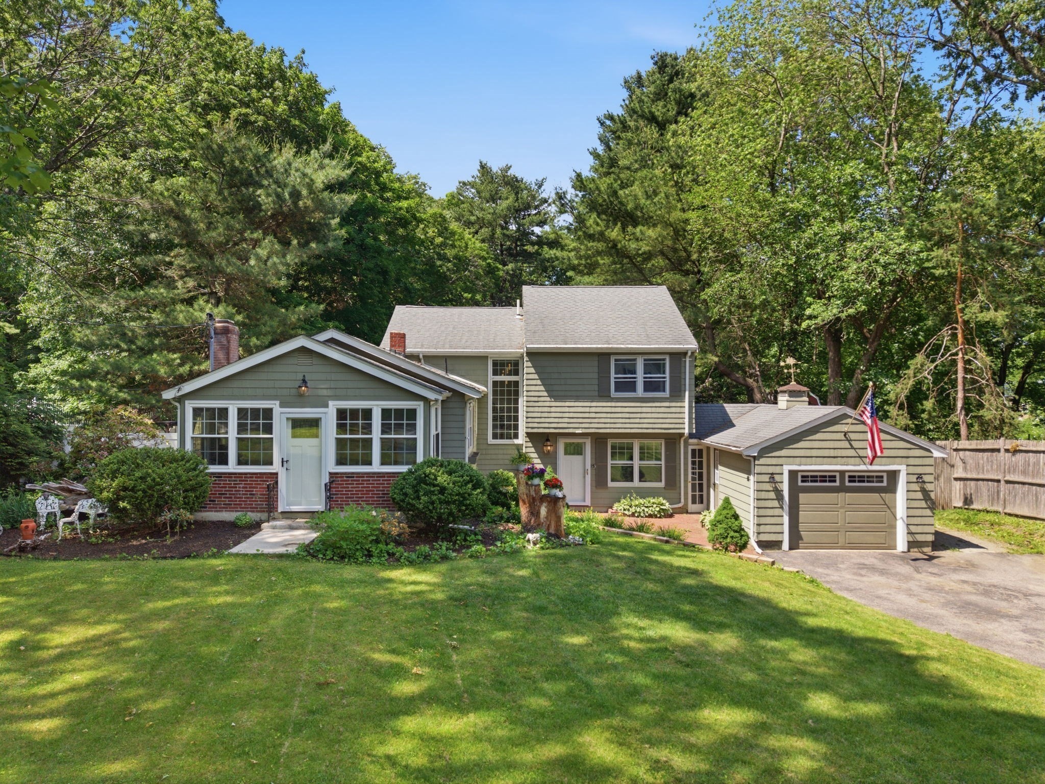 15 High Plain Sts, Sharon, MA 02067