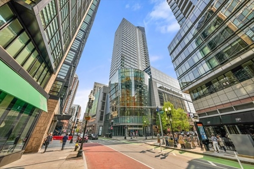 2 Avery St, Apt 32E