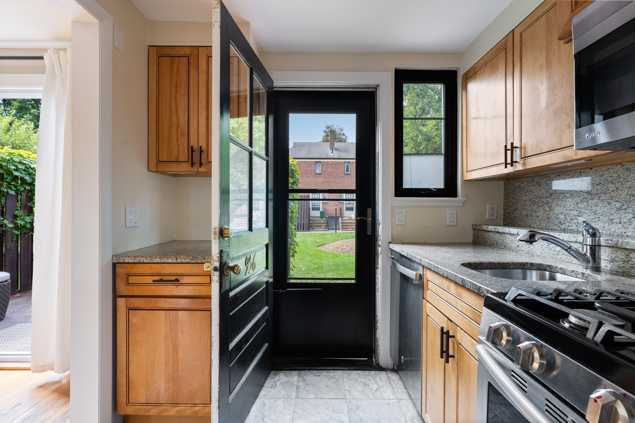 956 Belmont Unit 956 20472 - Image 23