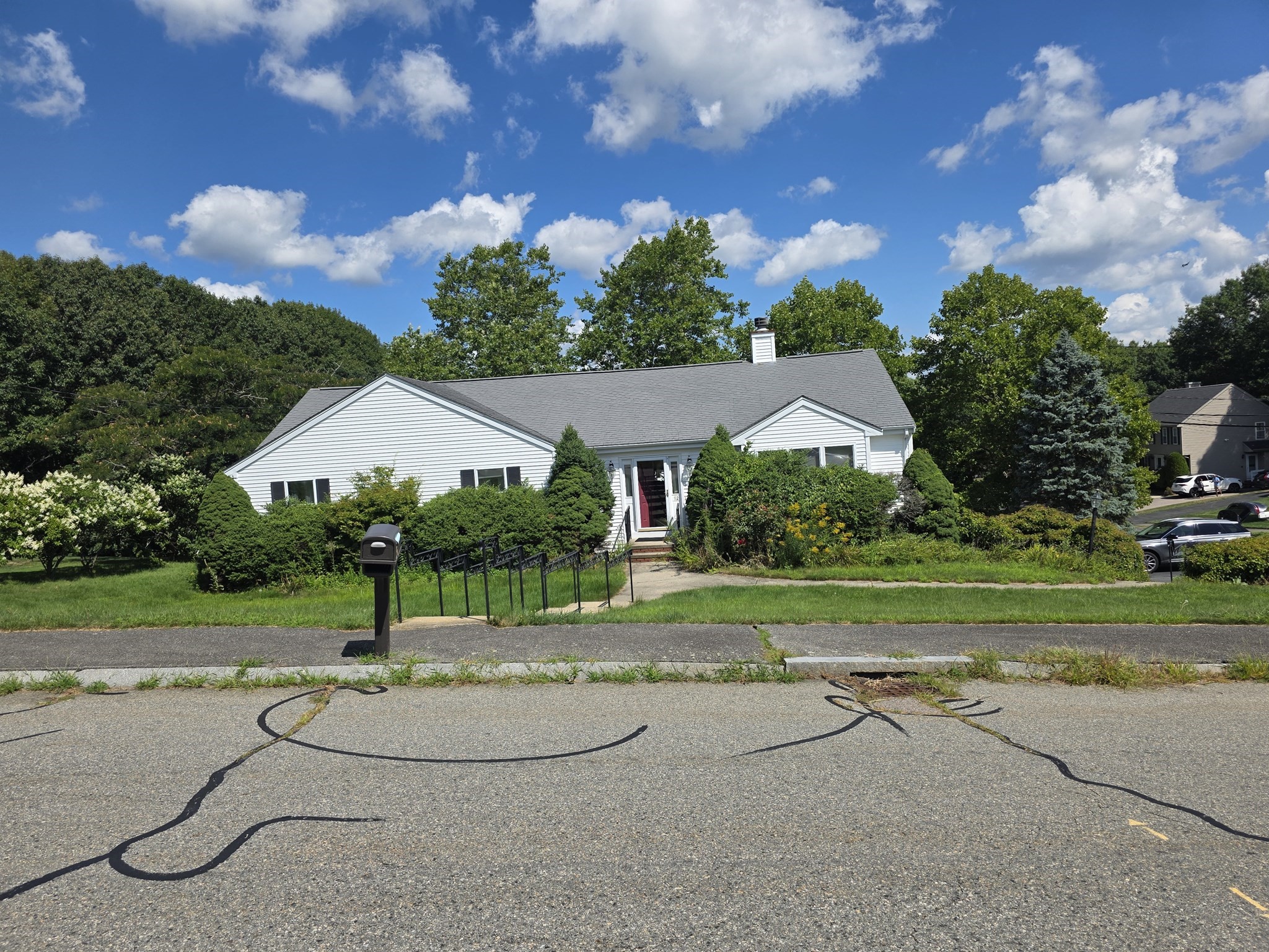 92 Rosemary Rd, North Attleboro, MA 02760