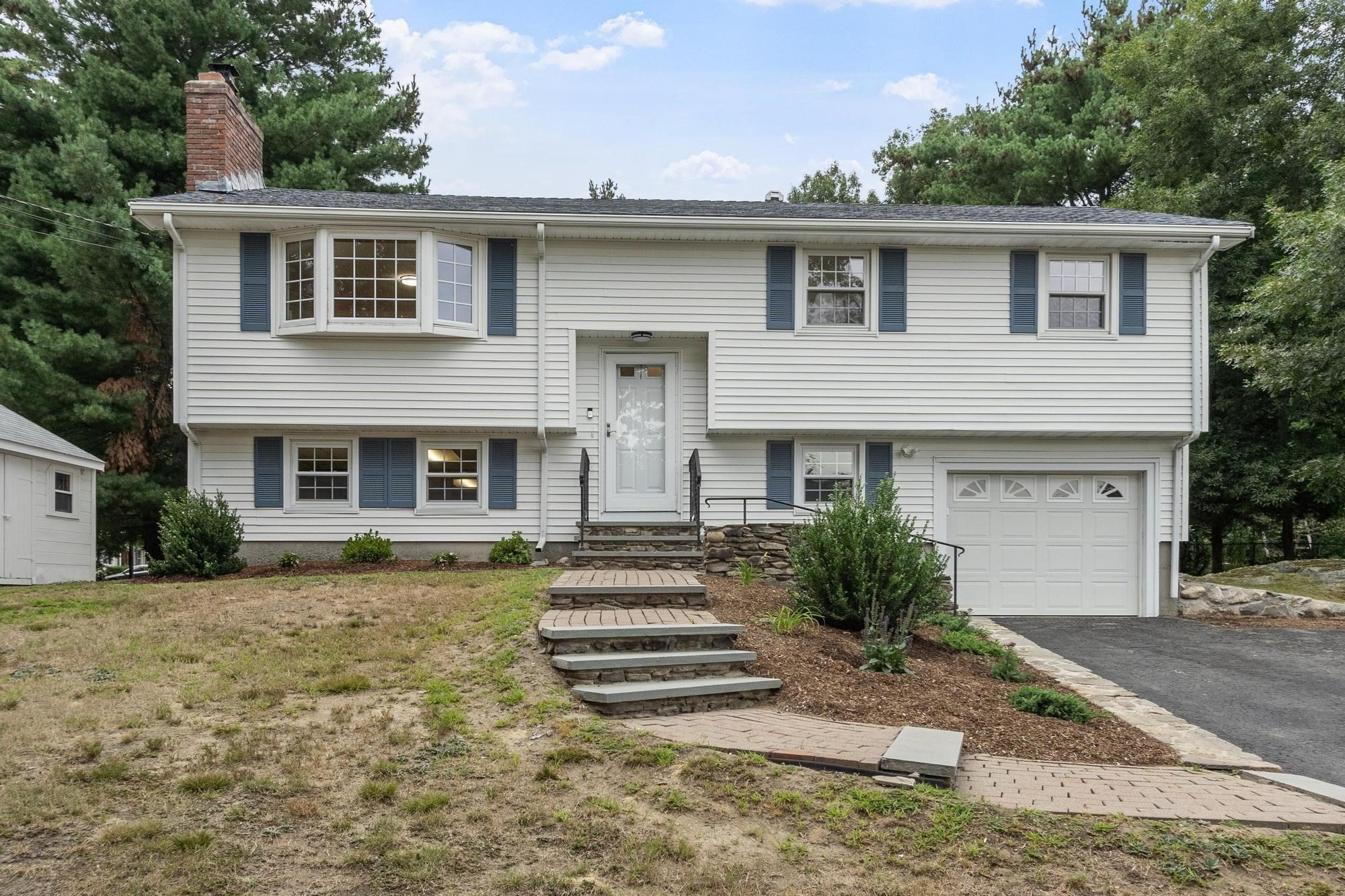 156 Mill St, Burlington, MA 01803
