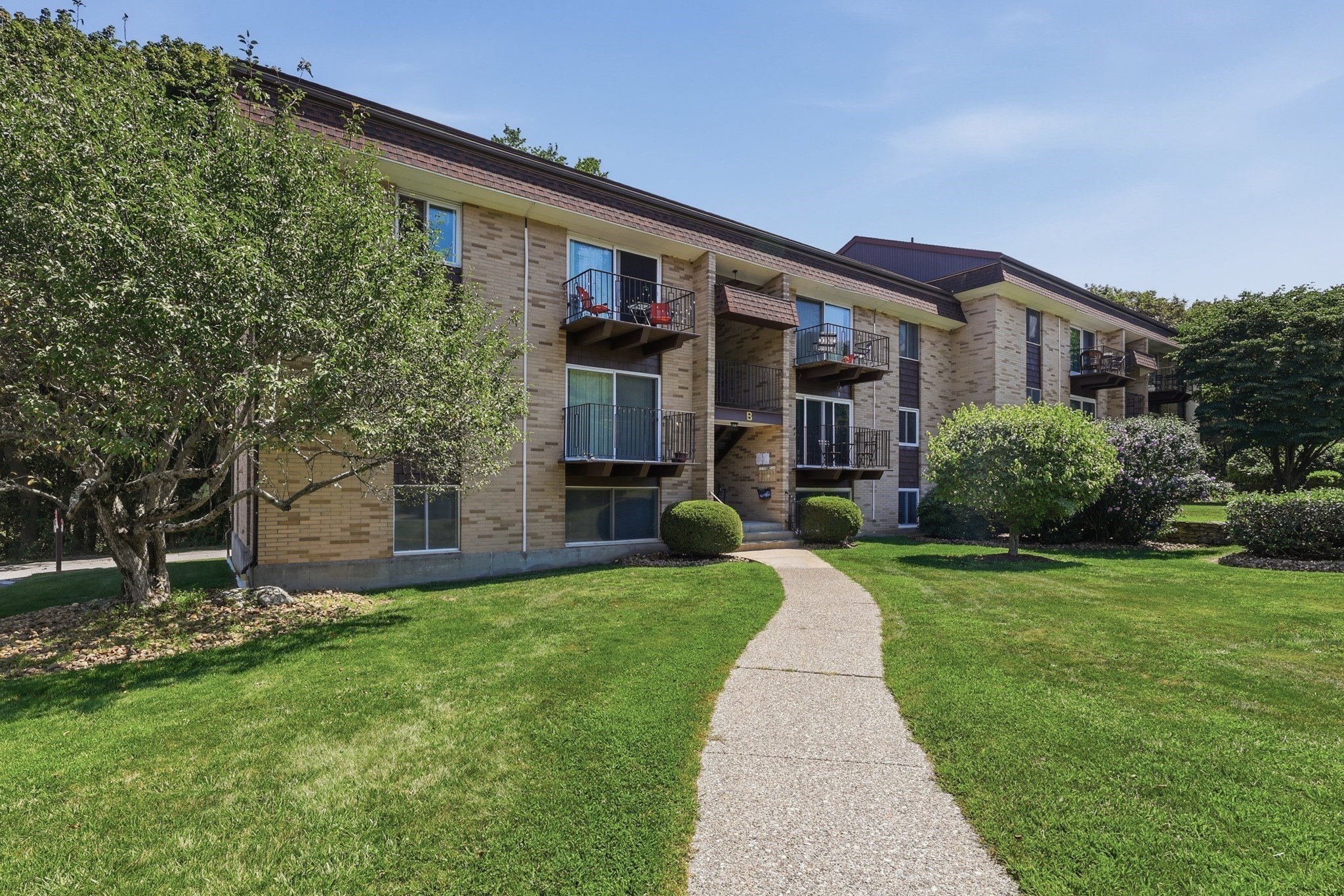 121 Bailey Street Unit B12, Worcester, MA 01602