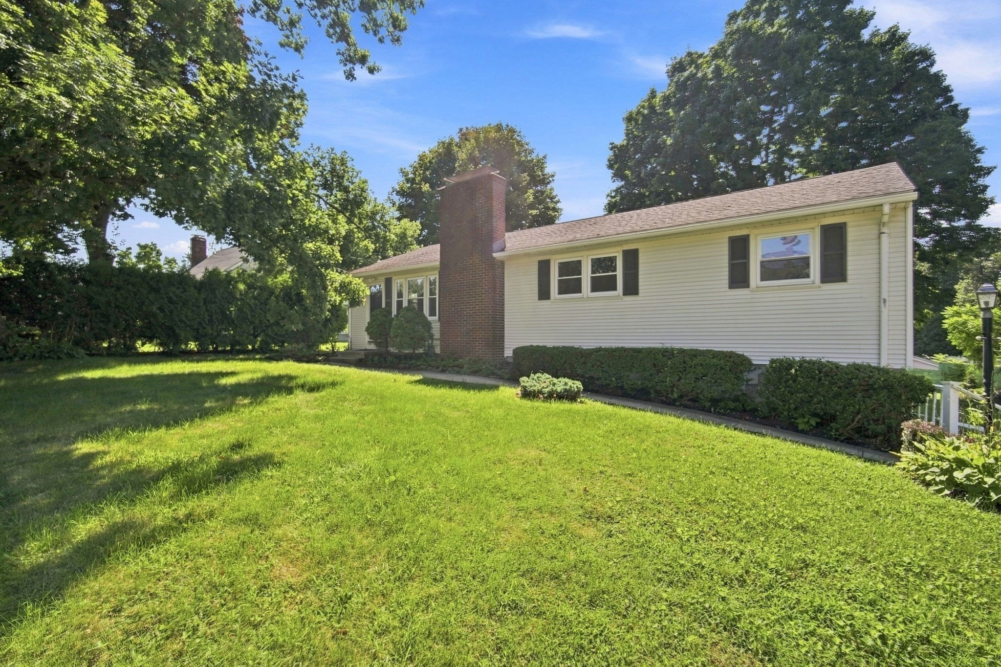 218 Maple St, East Longmeadow, MA 01028