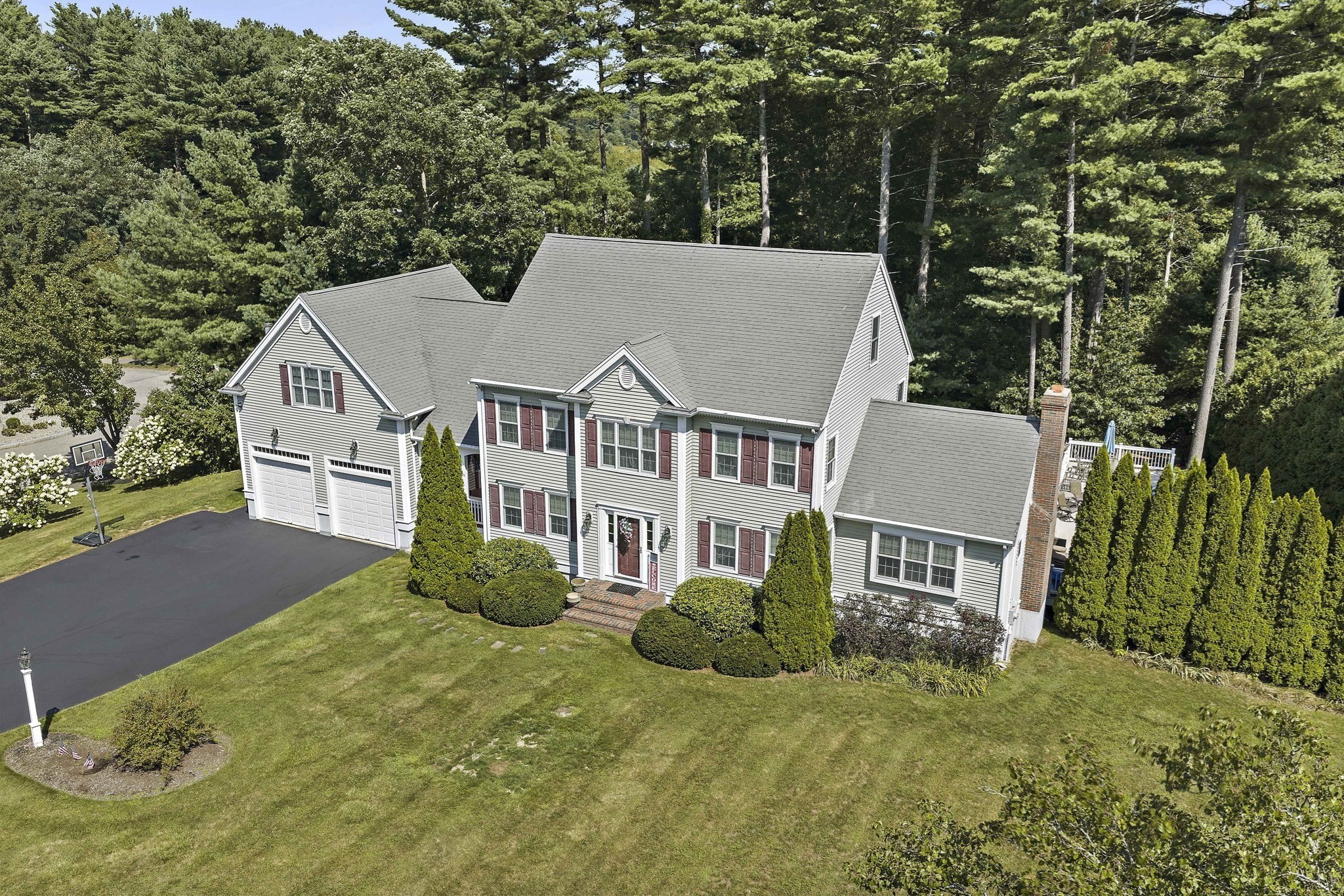 49 Lantern Ln, Pembroke, MA 02359