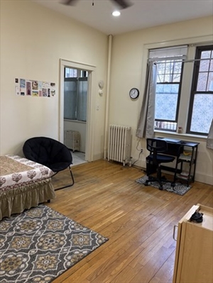 247 Chestnut hill Ave, Apt 3
