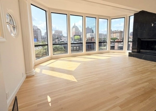 113 Beacon St, Apt PHR