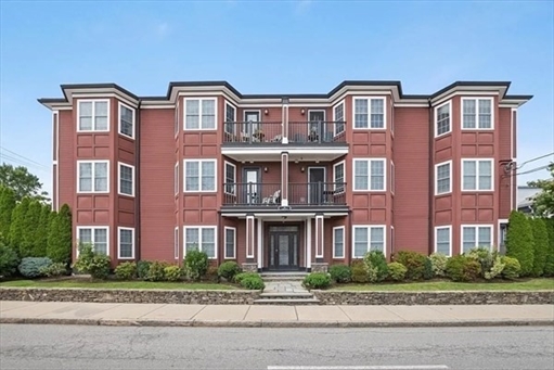32 Common St., Apt 3-4