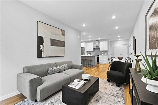 267 Old Colony, Apt 206