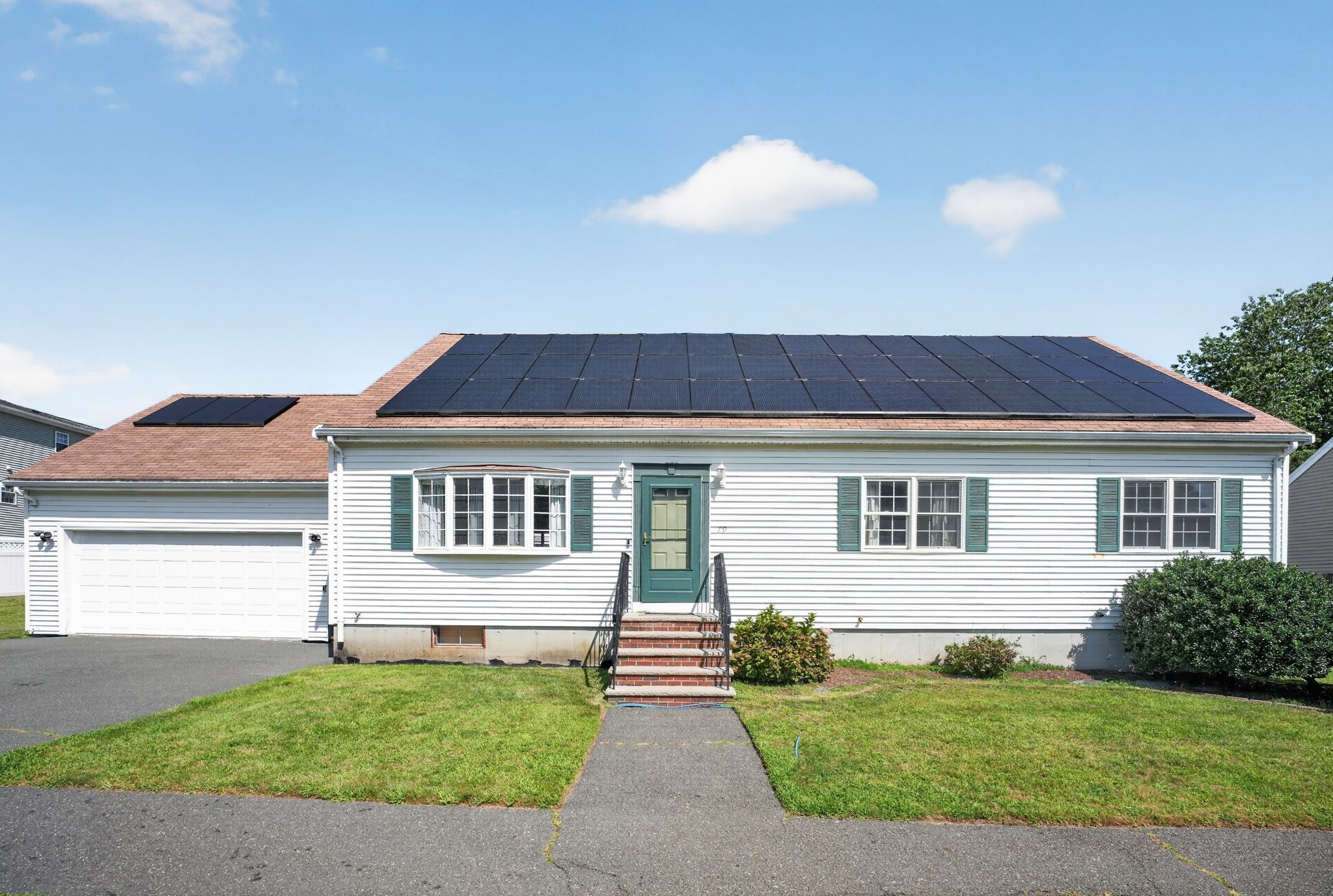 79 Emerald Dr, Lynn, MA 01904