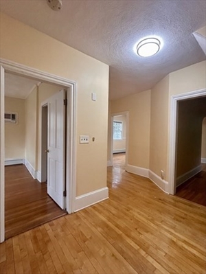 53 Oakland St, Apt 2