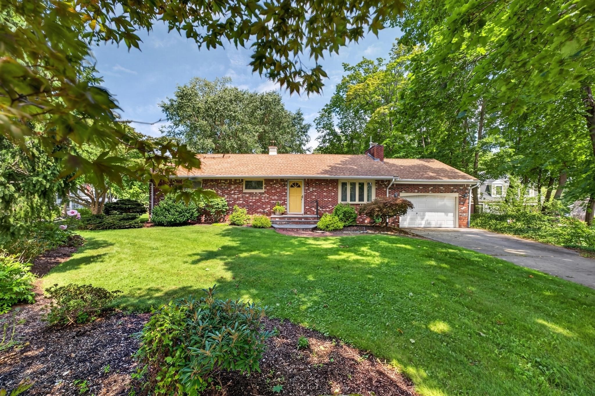 61 Highland Avenue, Dartmouth, MA 02747 - Image 1