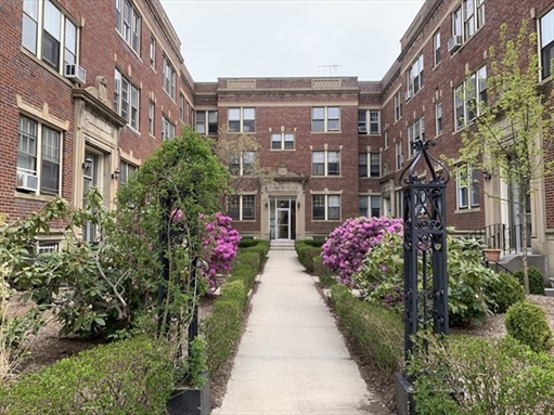 461 Washington St, Apt B