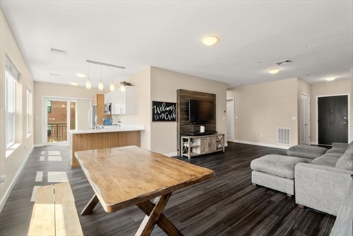 999 Hancock, Apt 507