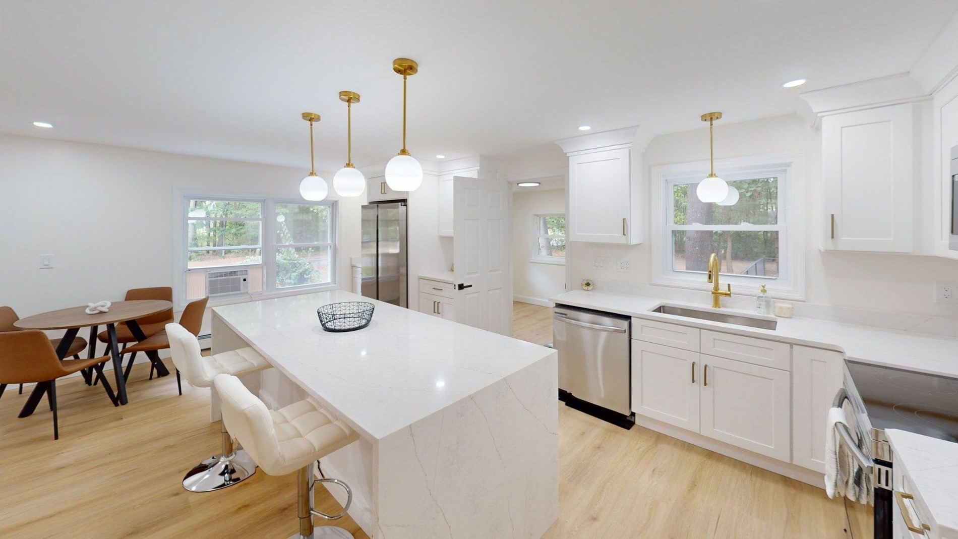 1 Albion Rd, Billerica, MA 01821