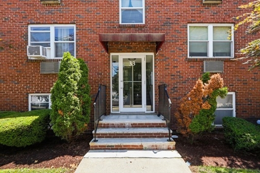 33 Montvale Ave, Apt 11