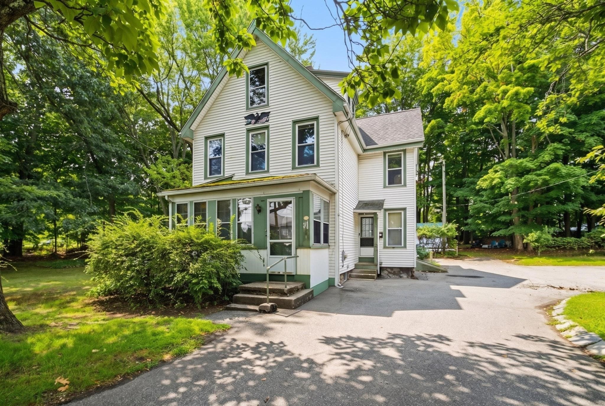 219 Montvale, Woburn, MA 01801