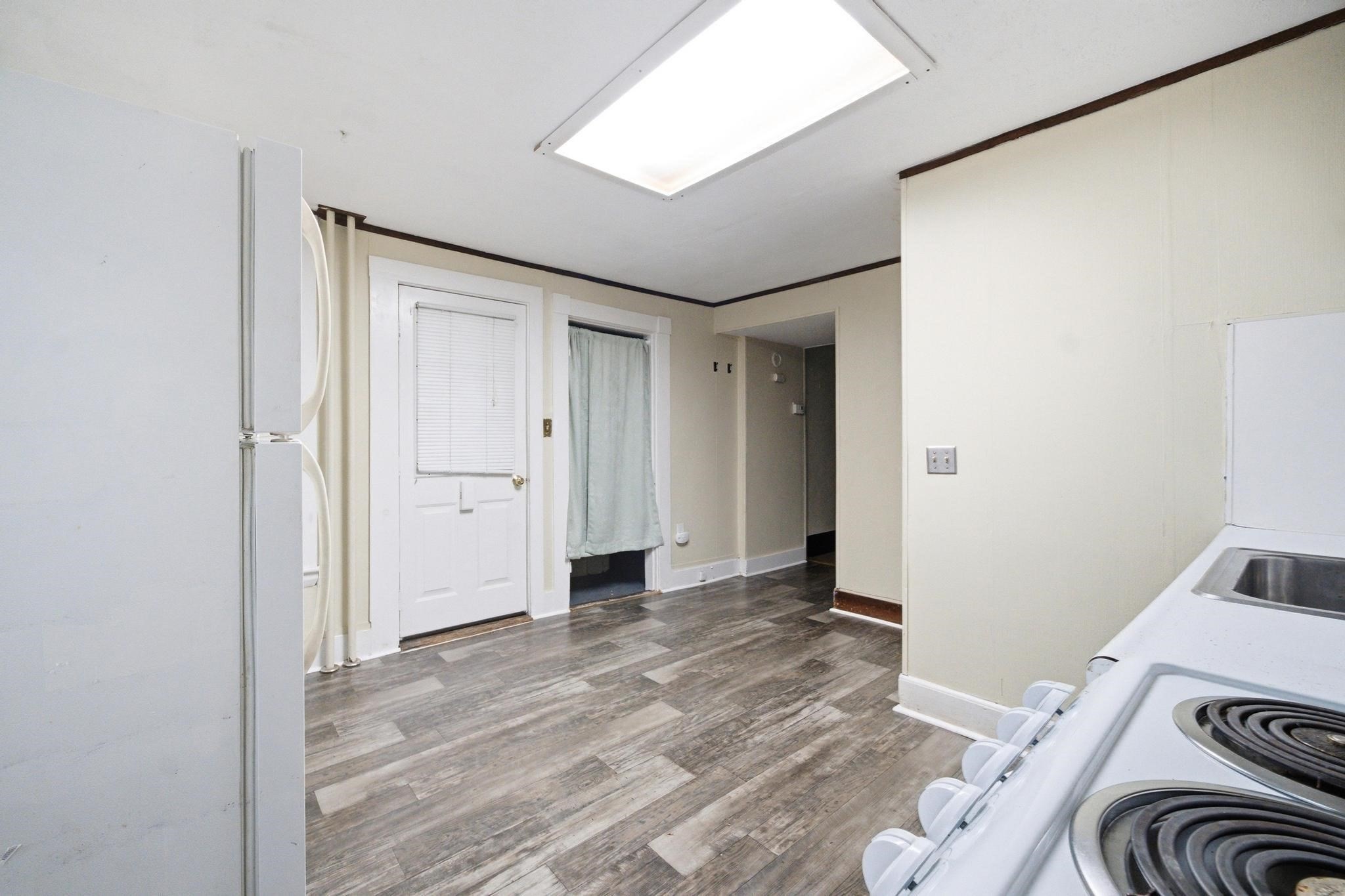 219 Montvale, Woburn, MA 01801 - Image 19