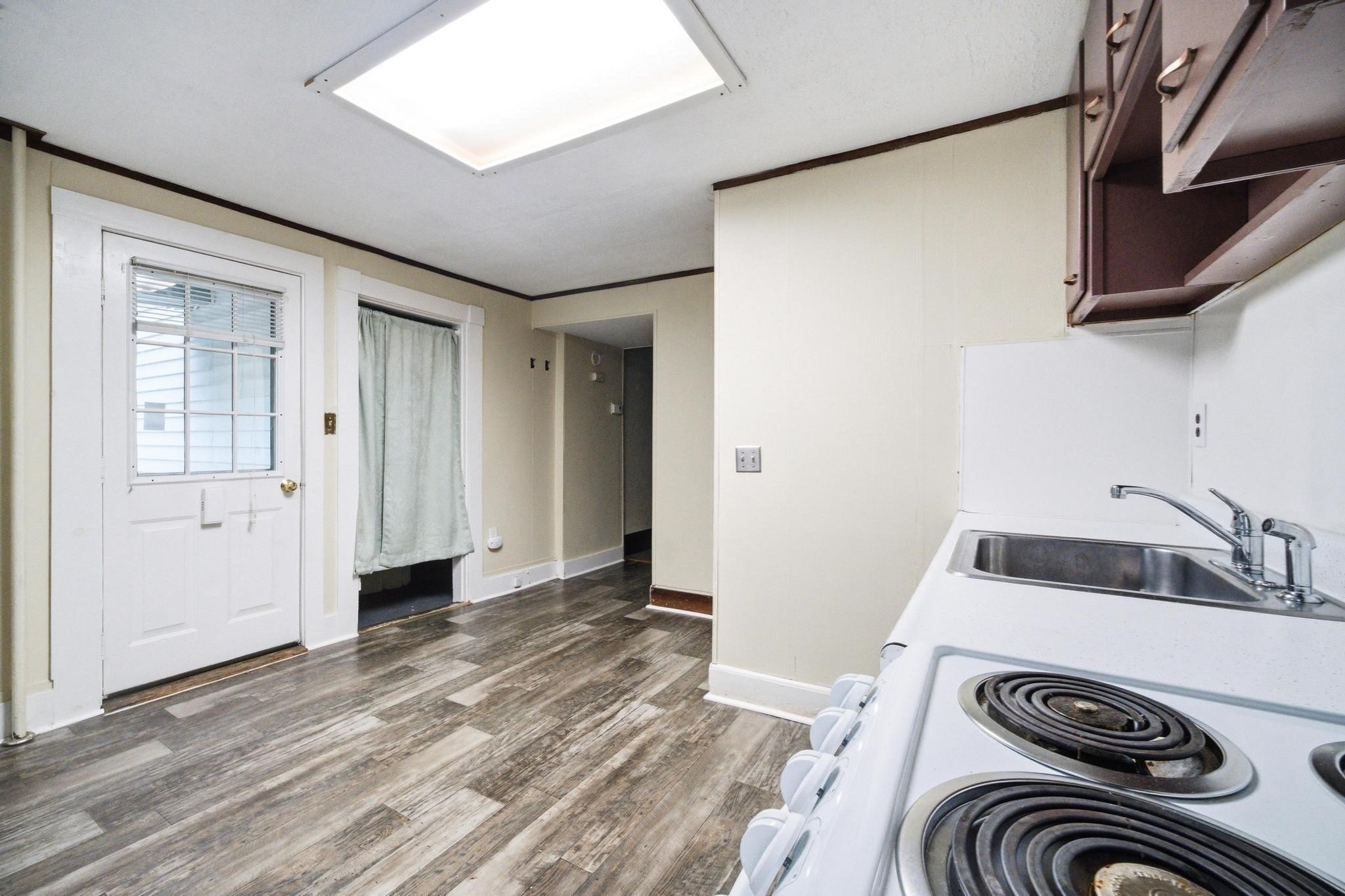 219 Montvale, Woburn, MA 01801 - Image 20