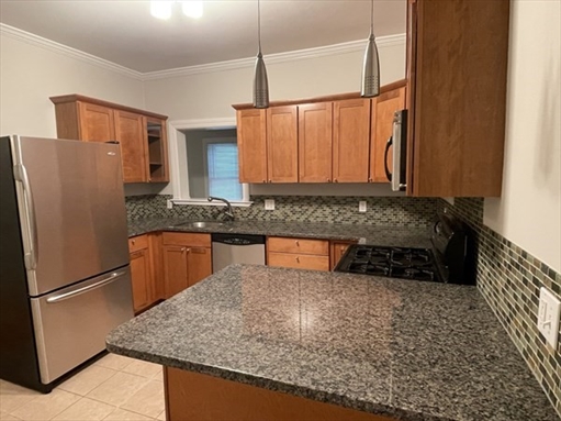 258 W Broadway, Apt 6
