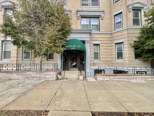 1427 Commonwealth, Apt 204