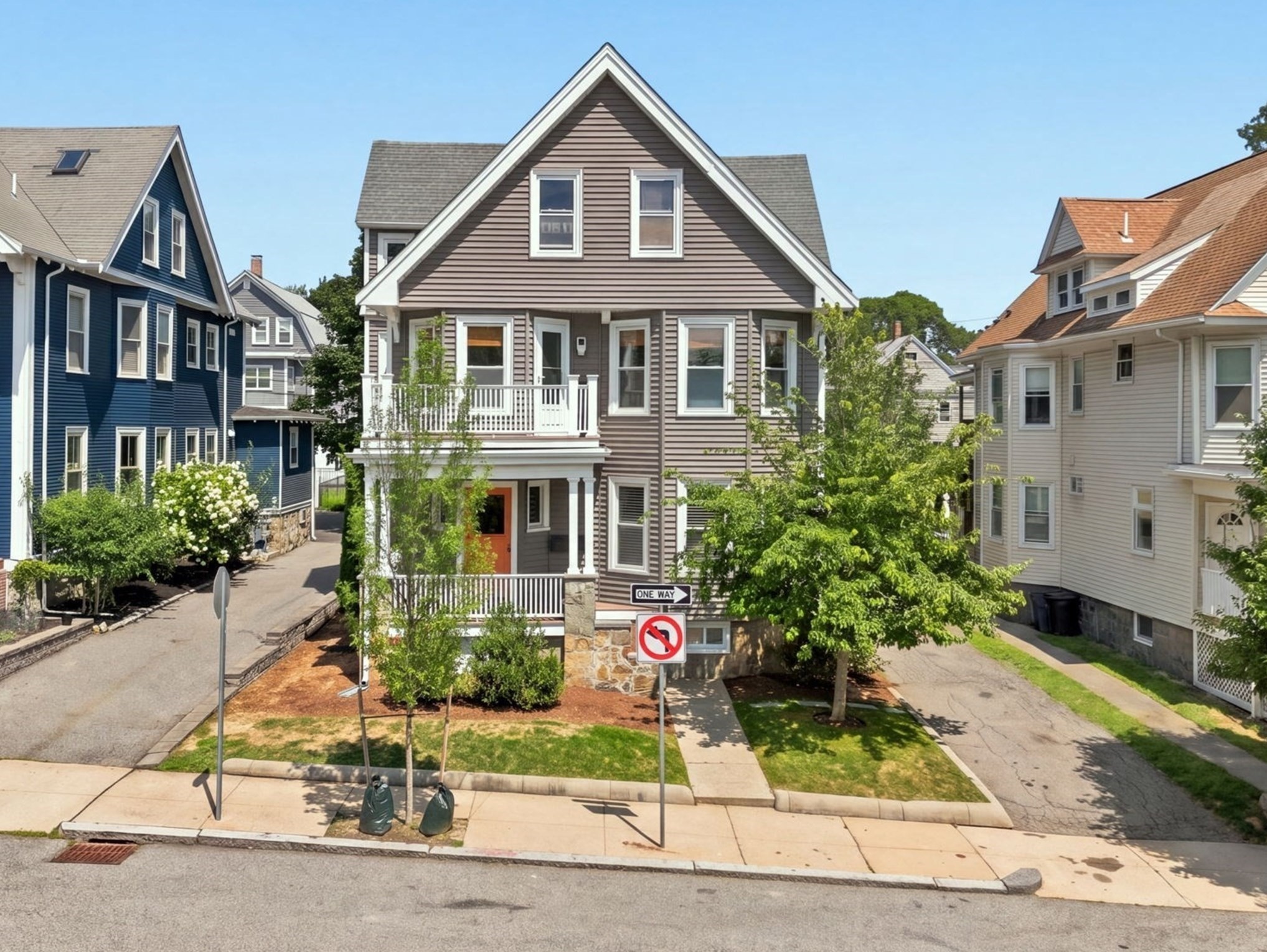 39 Ainsworth St, Roslindale, Boston, MA 02131