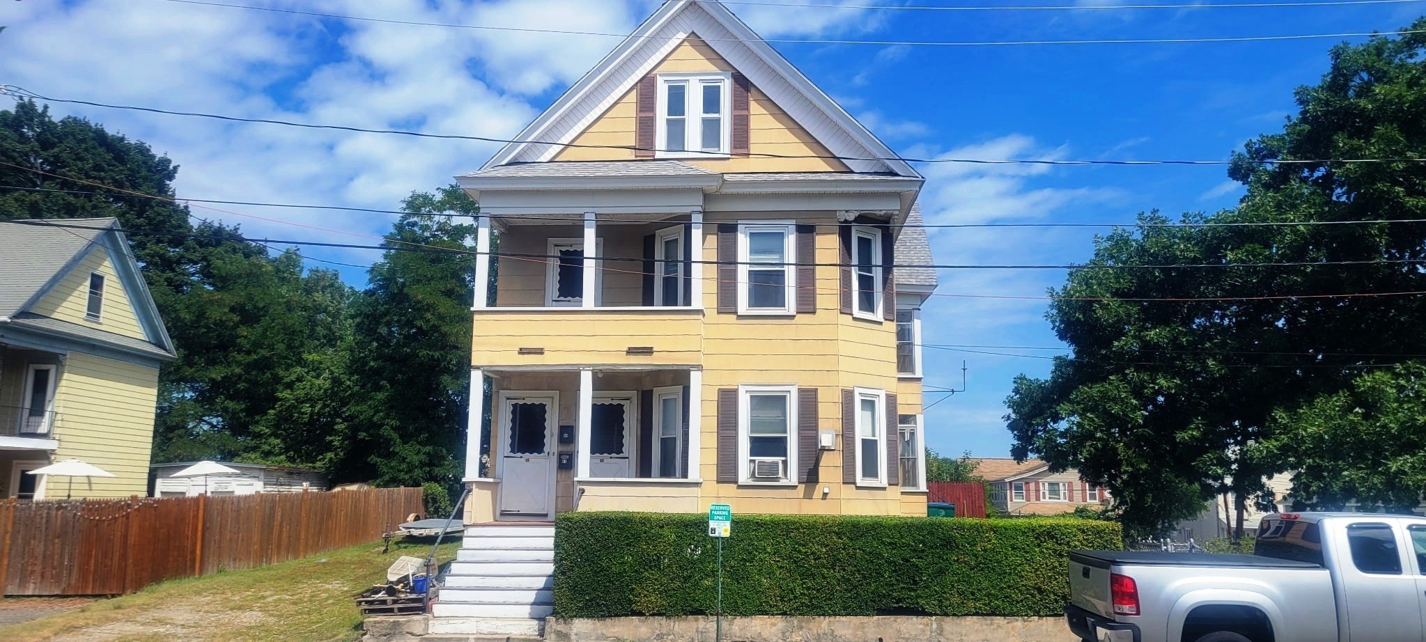 45 Dracut Street, Lowell, MA 01854