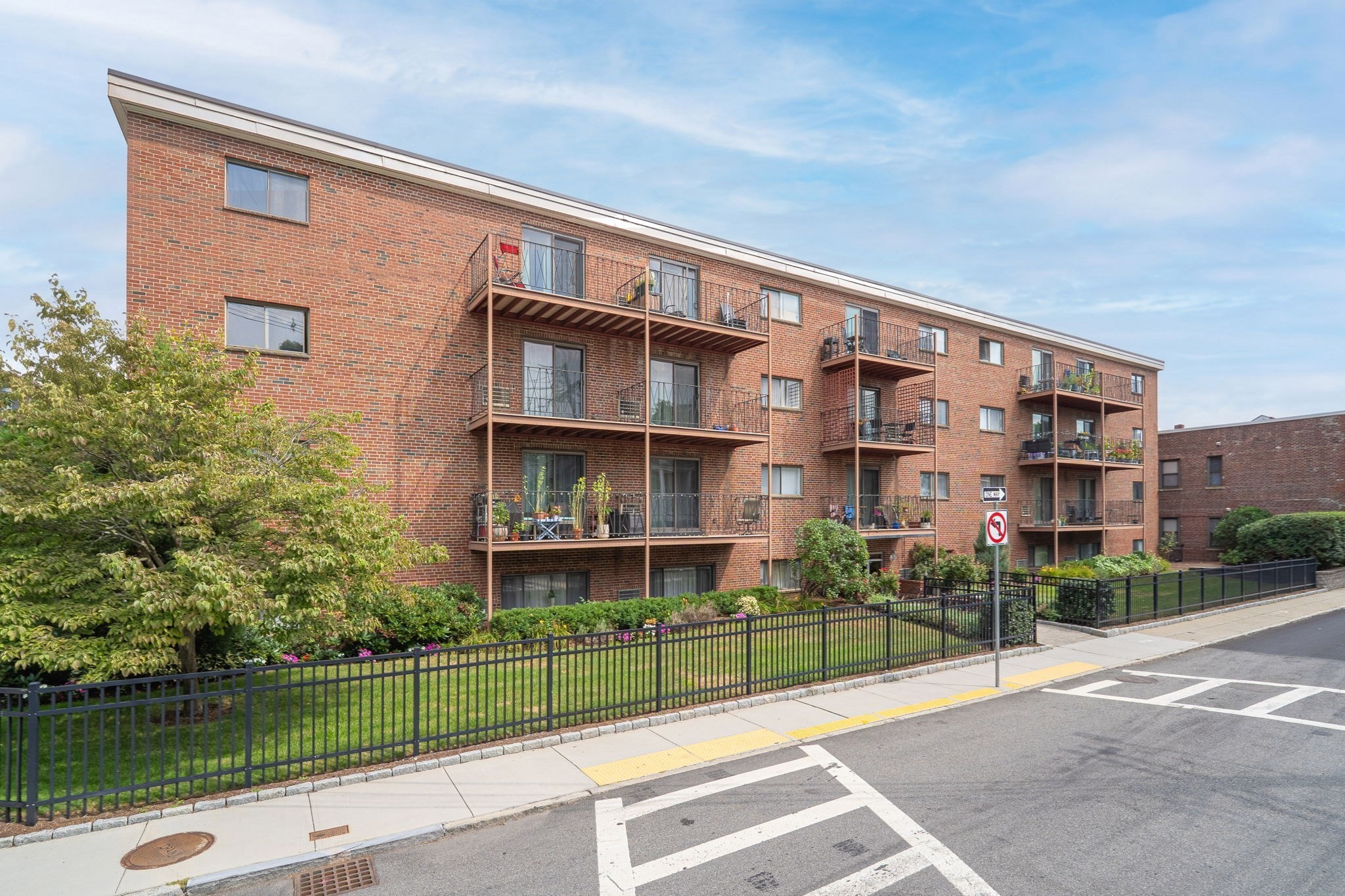 26 Waverly St Unit 405, Lower Allston, Boston, MA 02135