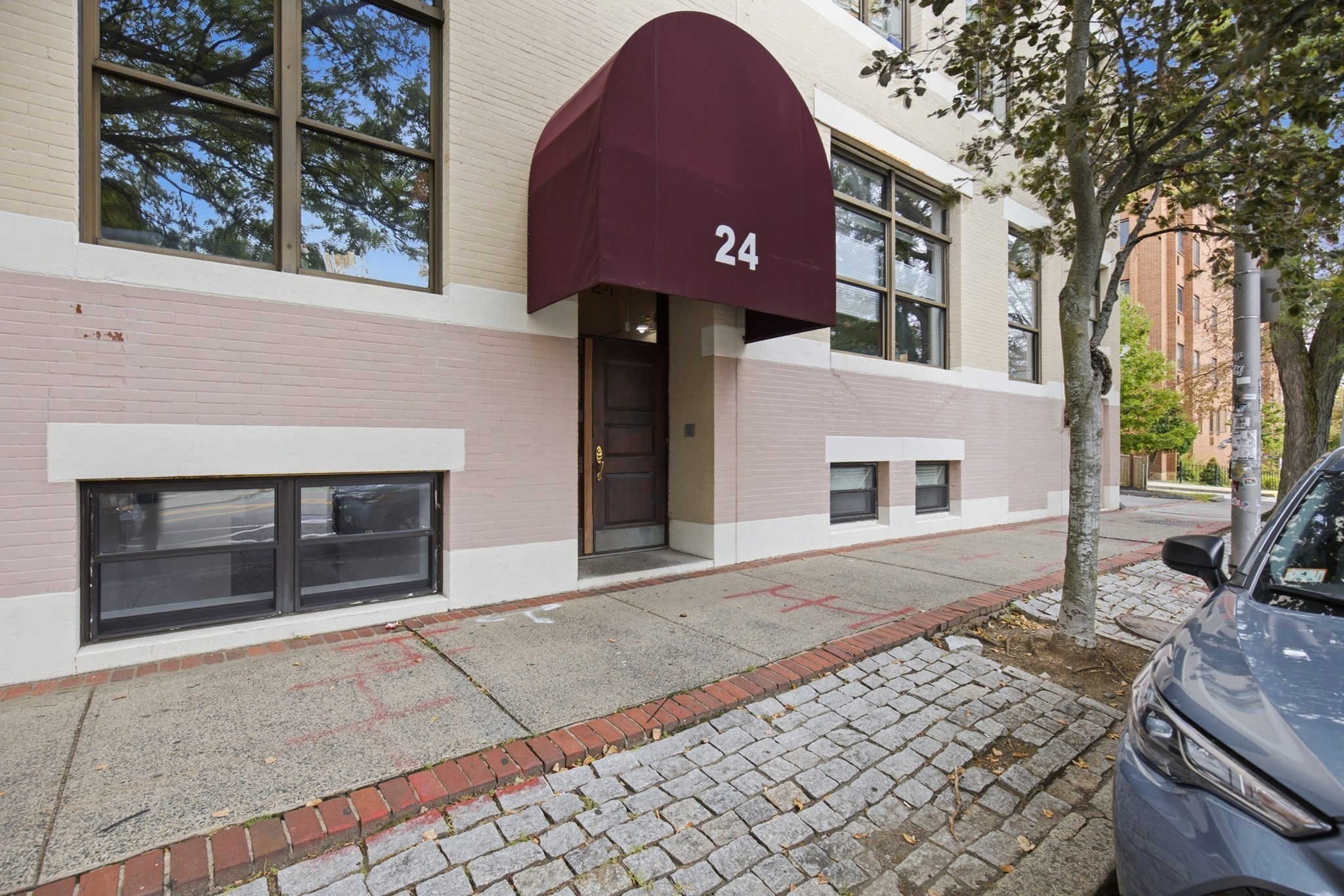 24 Norman St Unit 1, Salem, MA 01970