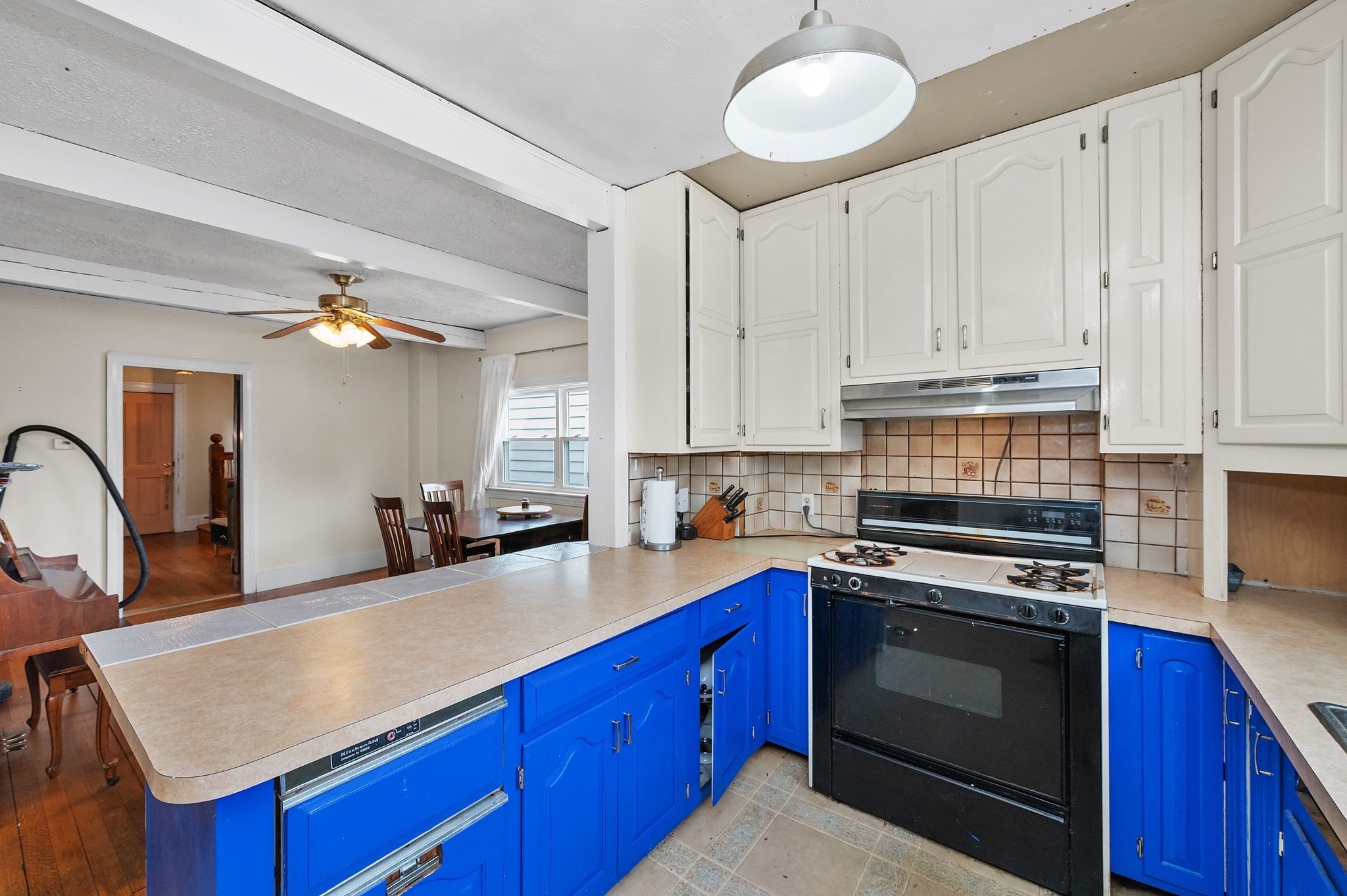 9 Liberty Hill Ave, Salem, MA 01970