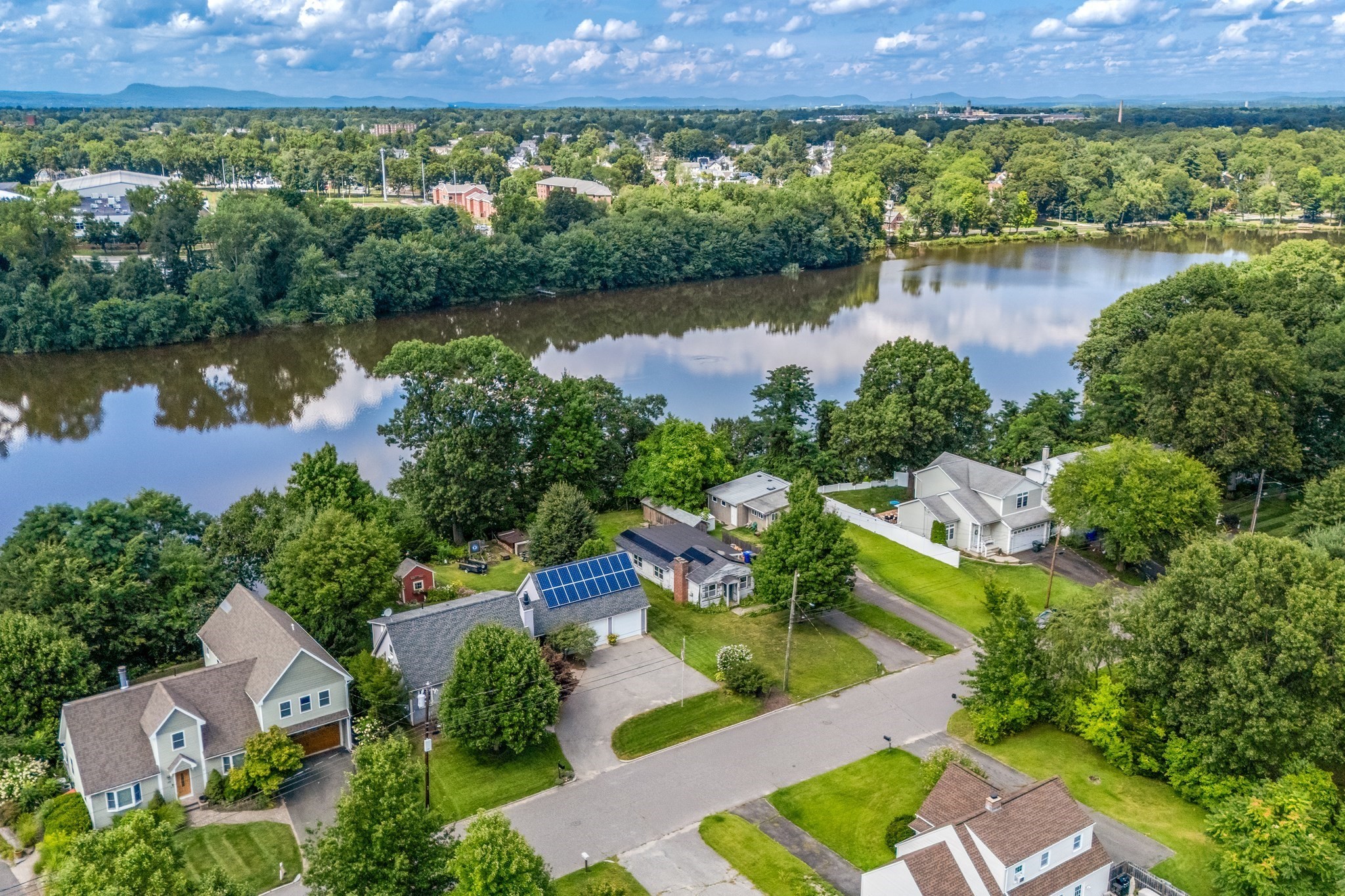 162 Arcadia Blvd, Springfield, MA 01118