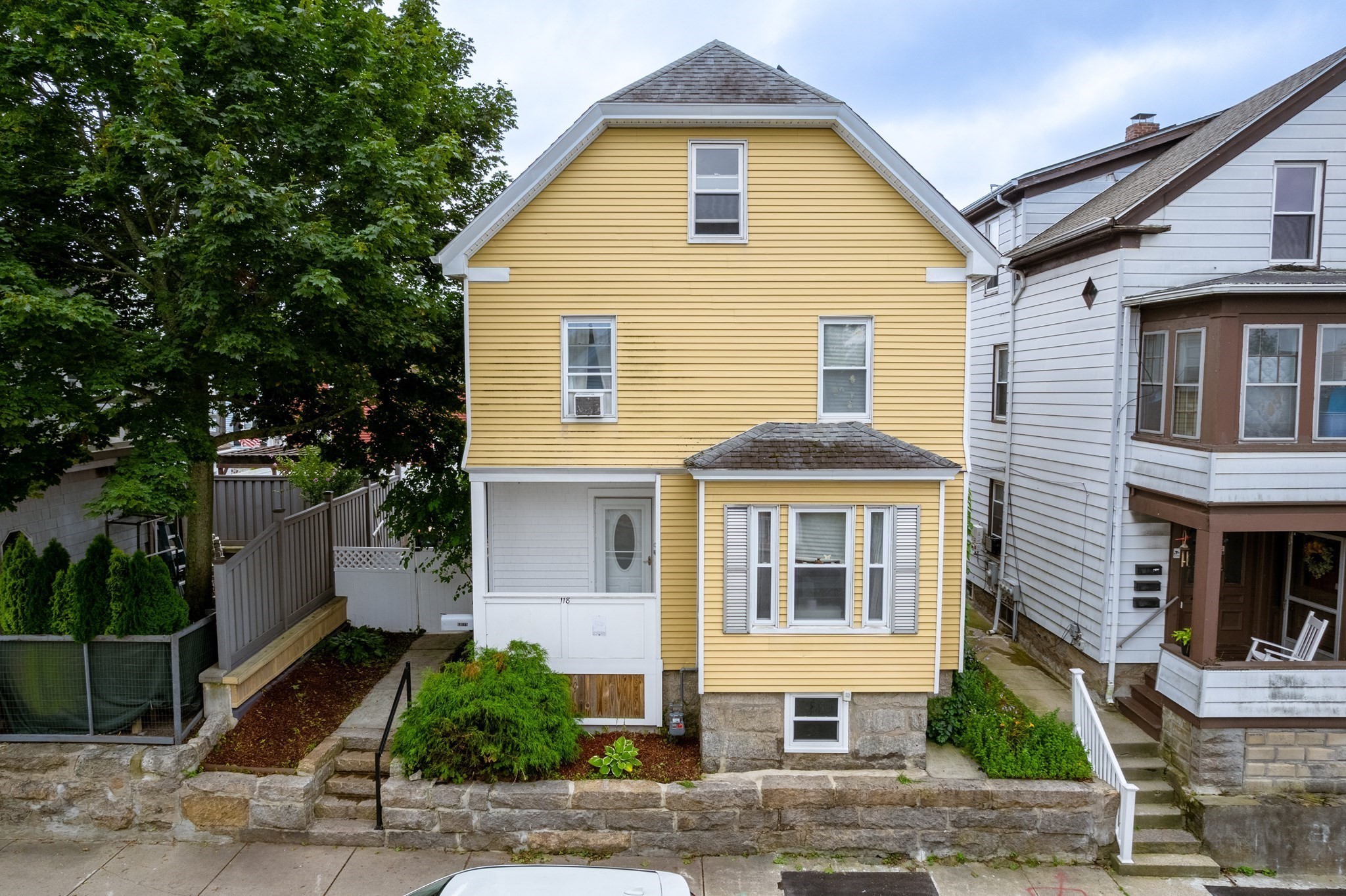 118 Parker St, New Bedford, MA 02740