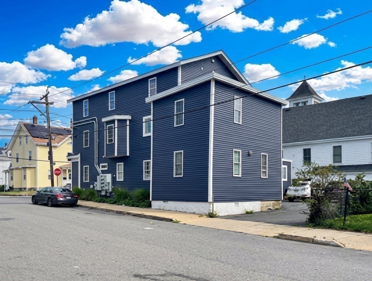 90 Essex St, Lynn, MA 01902 - Image 4