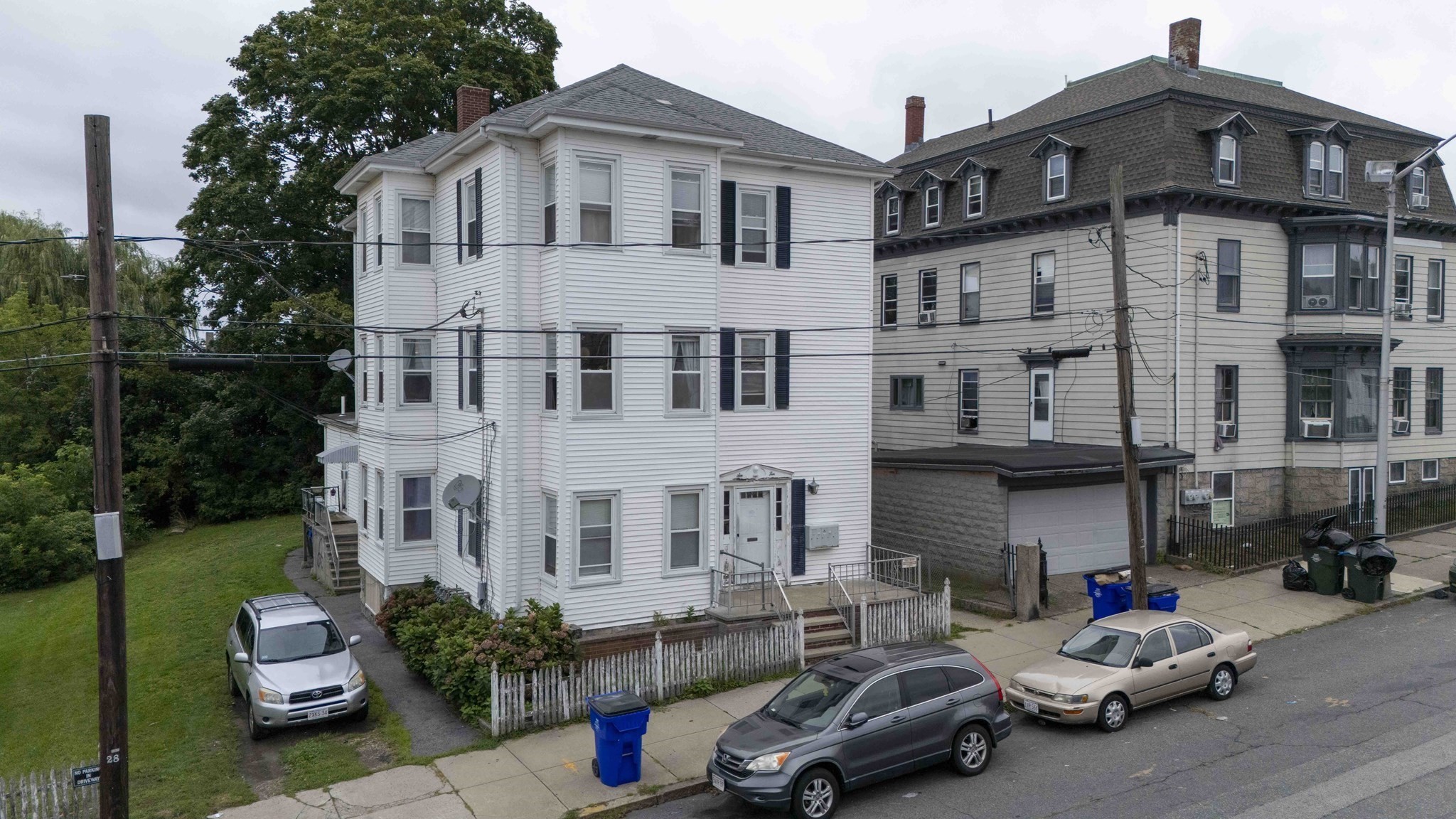 610 Bradford Ave, Fall River, MA 02721