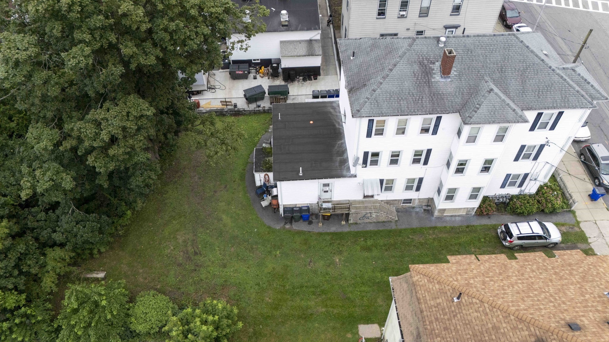 610 Bradford Ave, Fall River, MA 02721 - Image 2