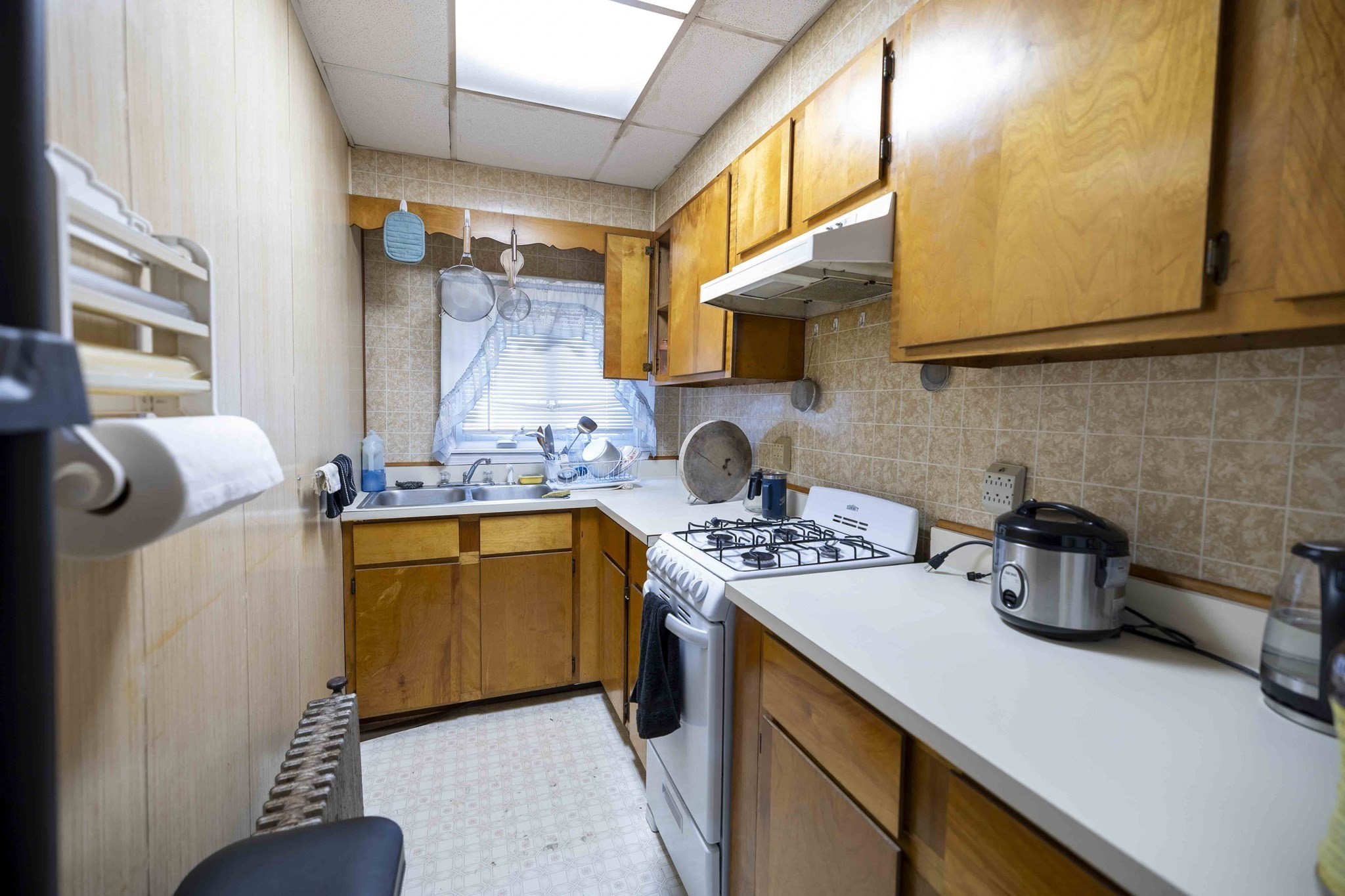 610 Bradford Ave, Fall River, MA 02721 - Image 29