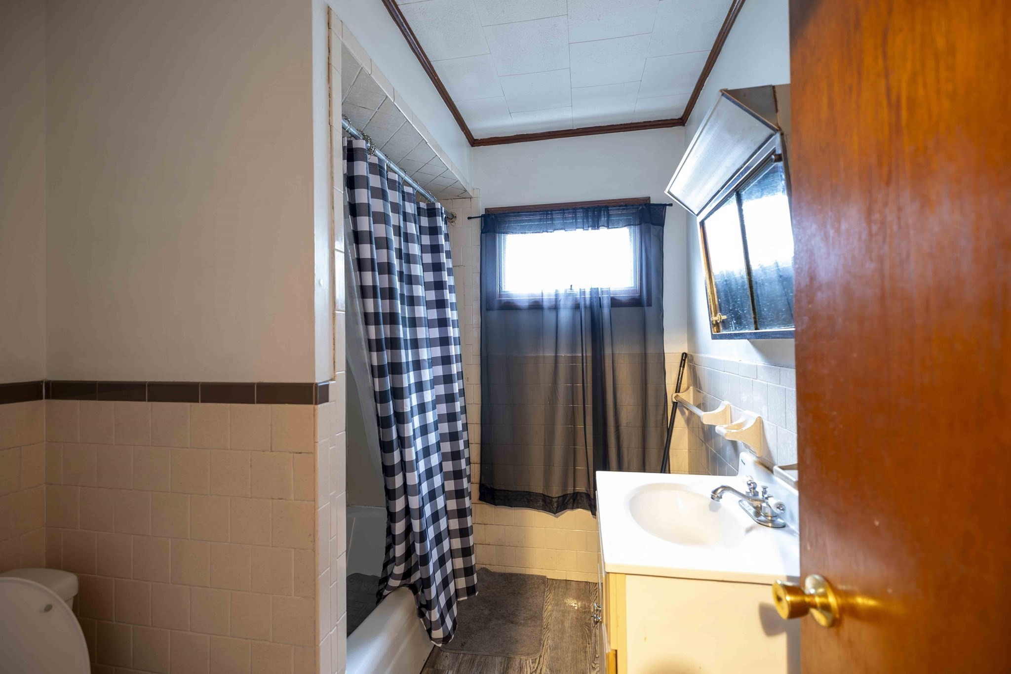 610 Bradford Ave, Fall River, MA 02721 - Image 10