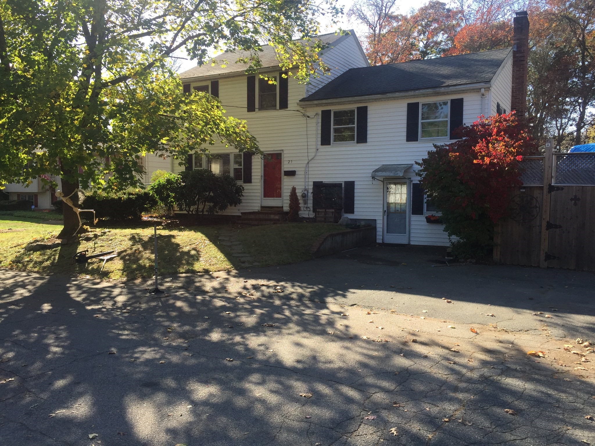 25 Hoover Ave, Brockton, MA 02301