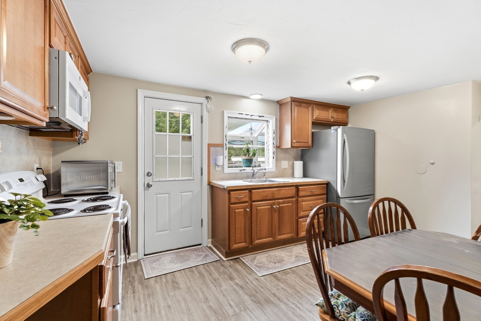 55 Friendship St, Billerica, MA 01821 - Image 12