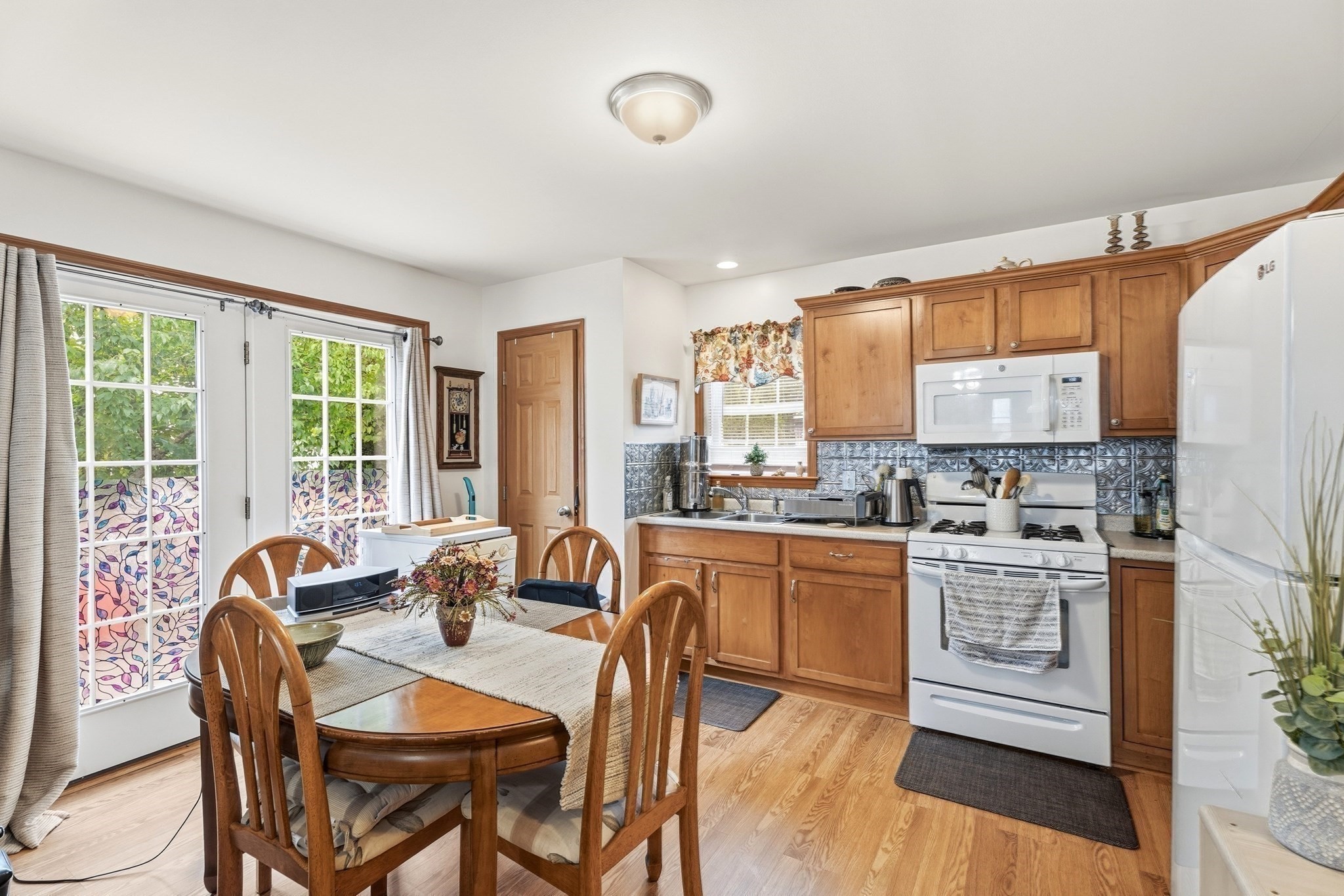 55 Friendship St, Billerica, MA 01821 - Image 31