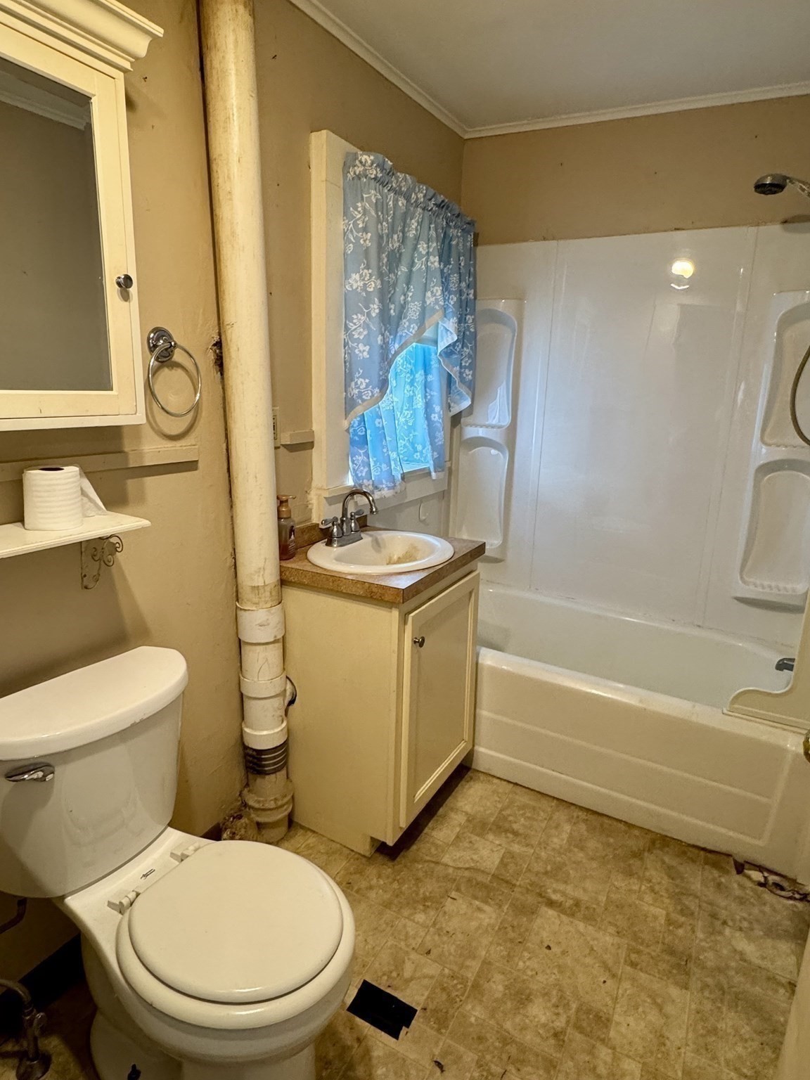 26 Elm Street, Spencer, MA 01562 - Image 12