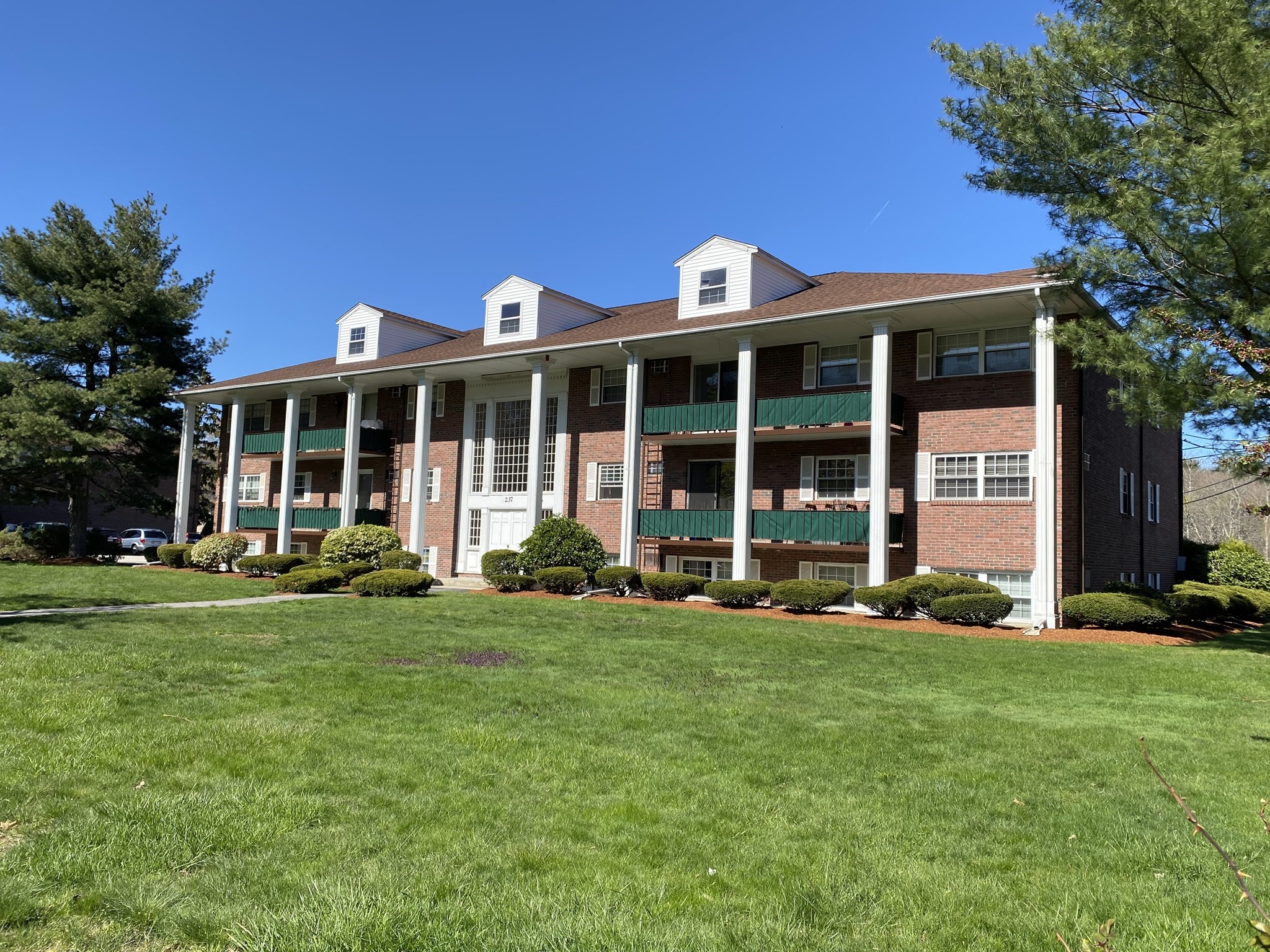 237 North Main Street Unit 10, Andover, MA 01810