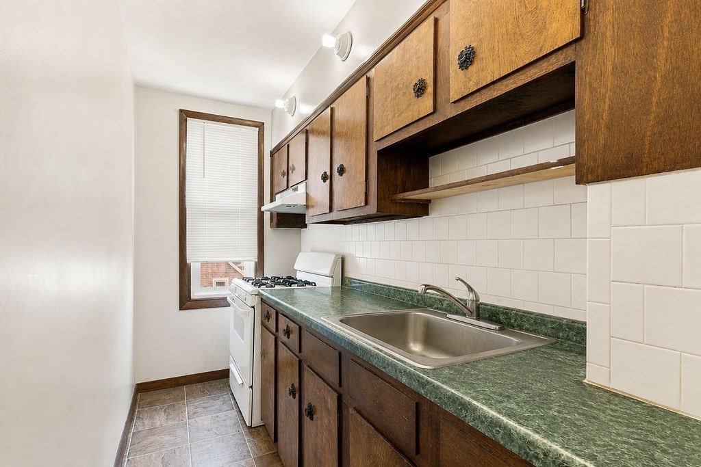 320 Davis Street, New Bedford, MA 02746 - Image 31