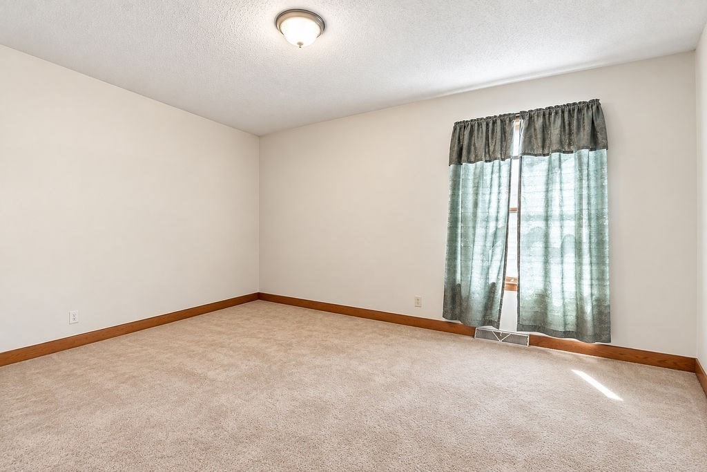 320 Davis Street, New Bedford, MA 02746 - Image 10
