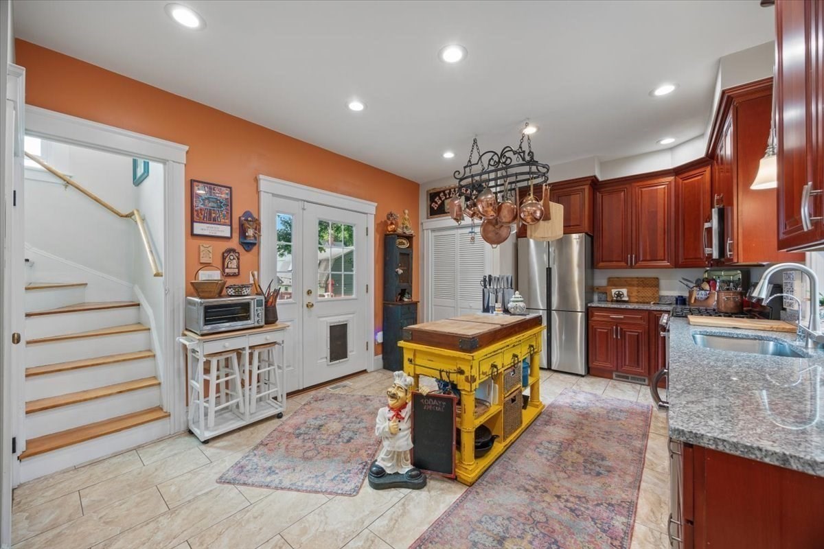 12 Minot Ave, Haverhill, MA 01830