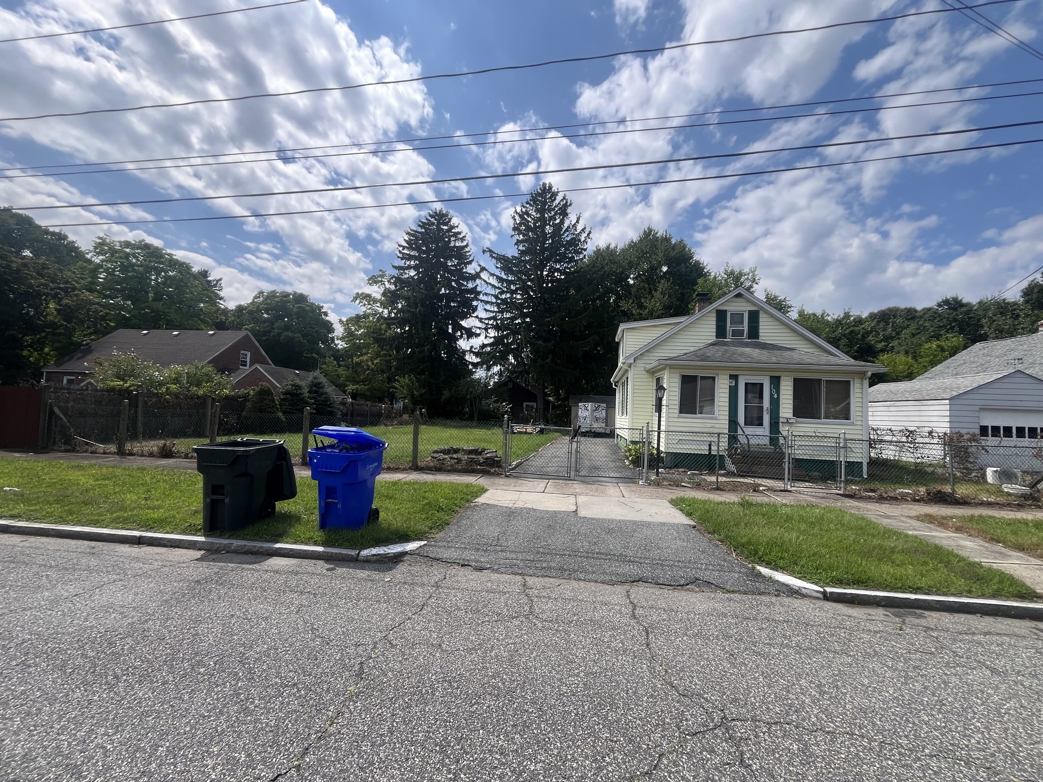 104 Balis St, Springfield, MA 01109