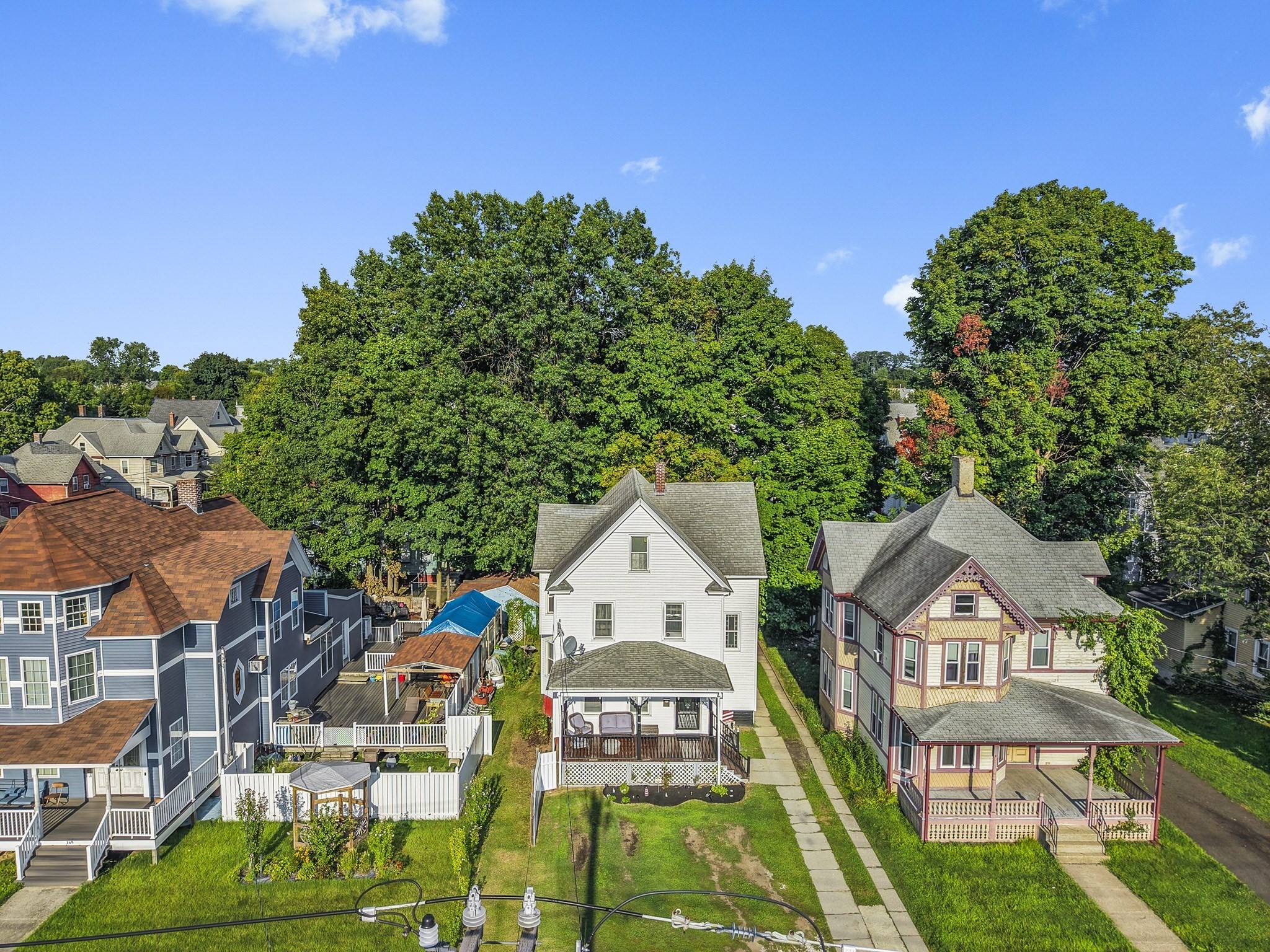 275 Broadway St, Chicopee, MA 01020